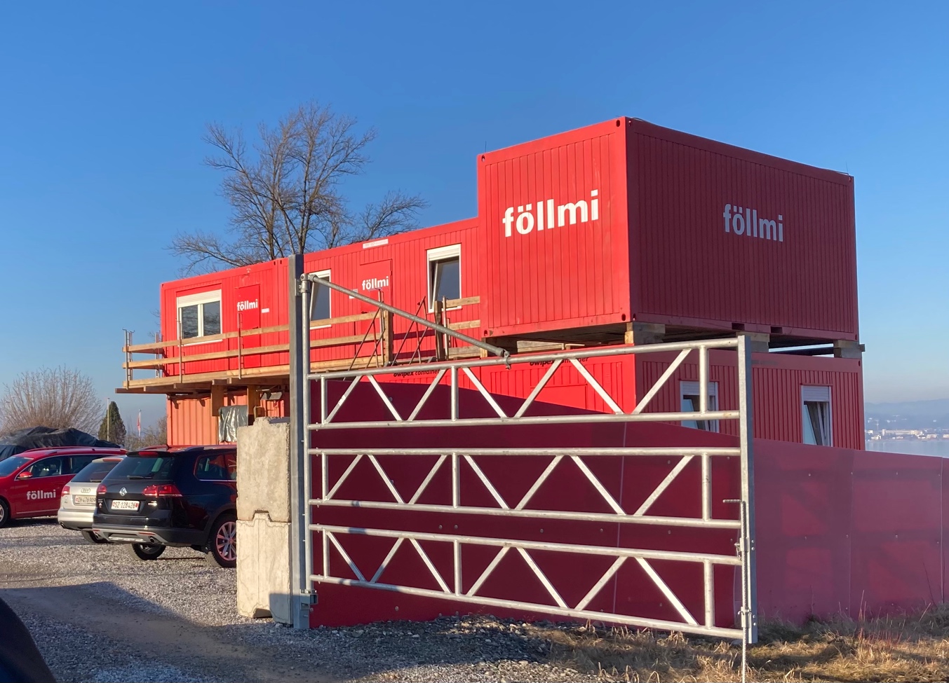 26. Jan. 2022 mit schwarzem Auto von Ehepaar Tacchi [Bild]