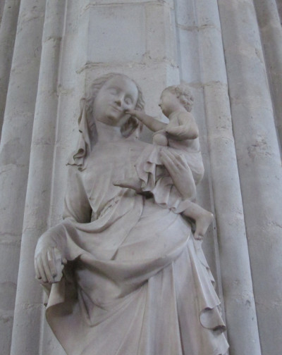 antwerpen-kathedrale-madonnenstatue