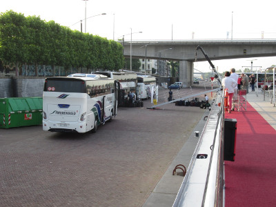 maissen-flussreise-koffer-verladen